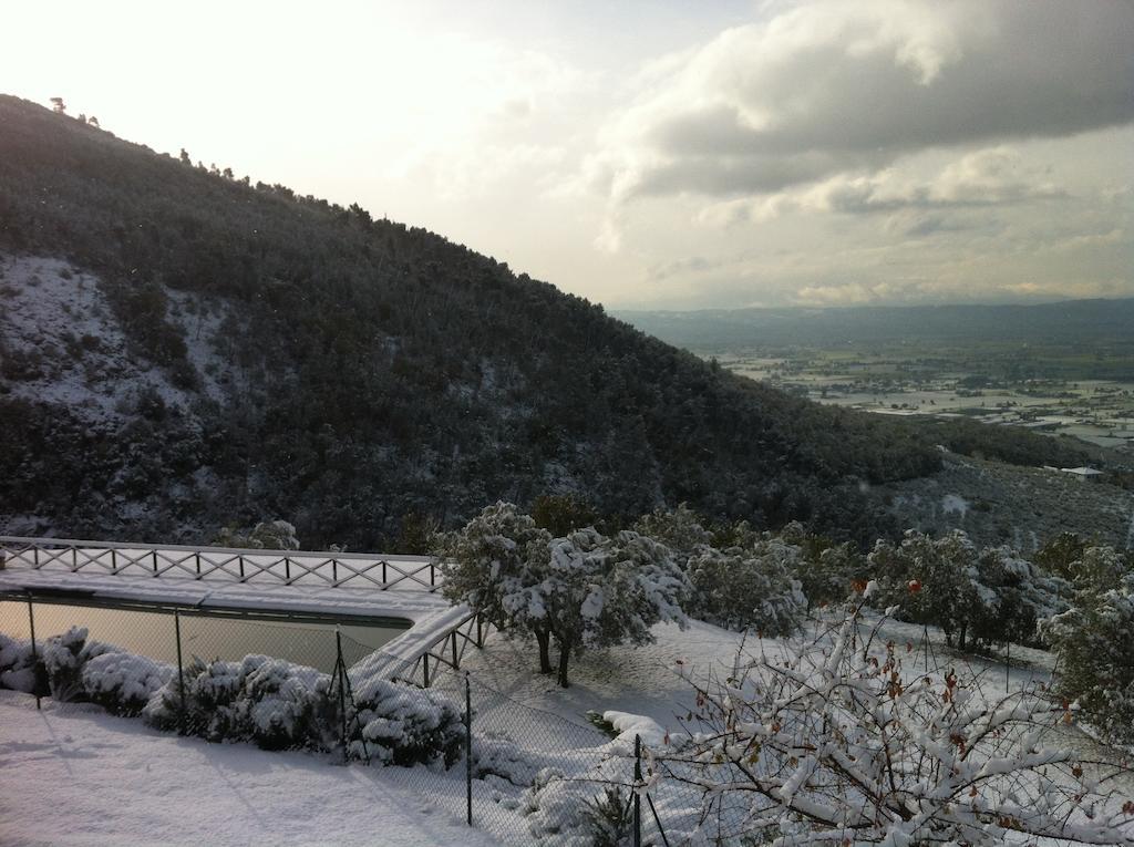 Agriturismo Villa Gabbiano Capodacqua  Buitenkant foto