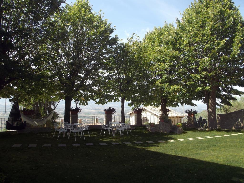 Agriturismo Villa Gabbiano Capodacqua  Buitenkant foto