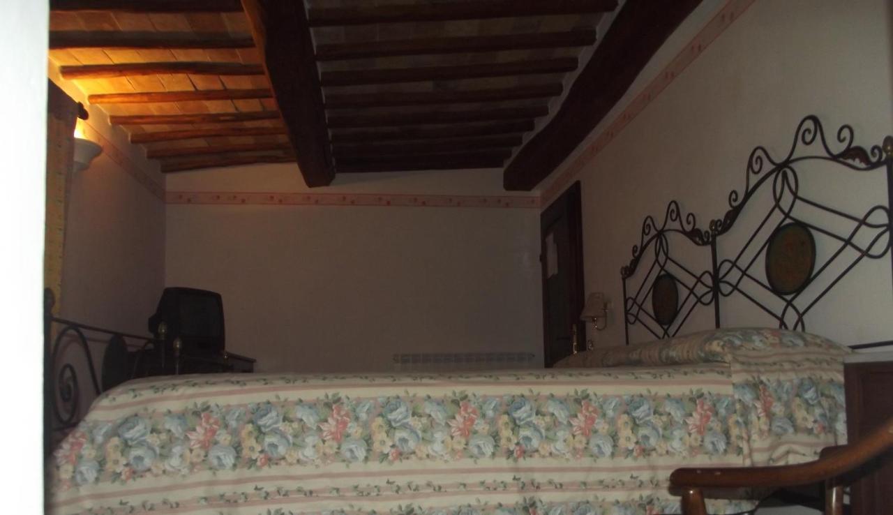 Agriturismo Villa Gabbiano Capodacqua  Kamer foto